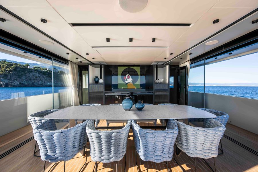 Upper deck of the Columbus Atlantique 38m