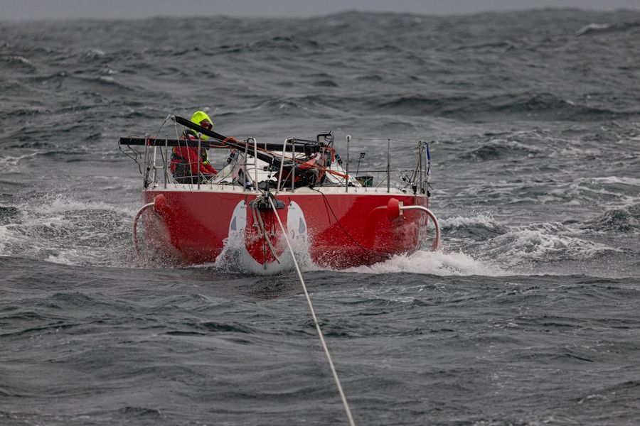 rough-night-for-the-solo-sailors-1.jpg