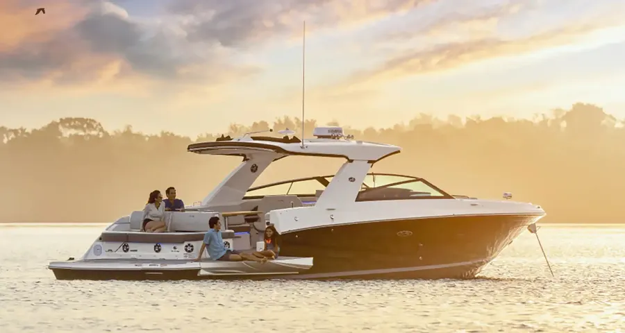 searay-slx-400-sterndrive-sunset-detail-2.webp