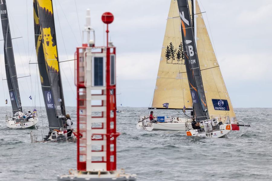 snapping-the-bxa-waypoint-in-the-solitaire-du-figaro-7.jpg