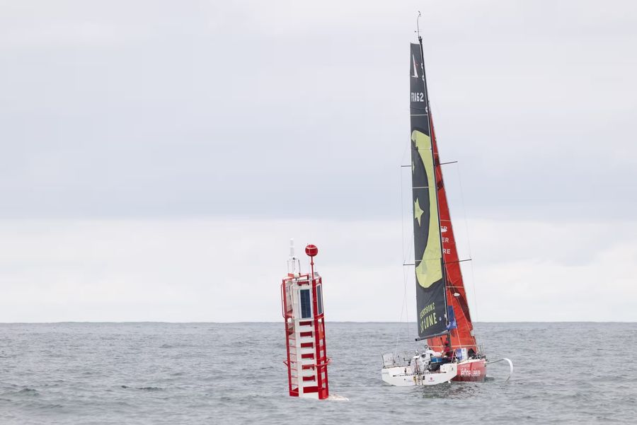 snapping-the-bxa-waypoint-in-the-solitaire-du-figaro.jpg