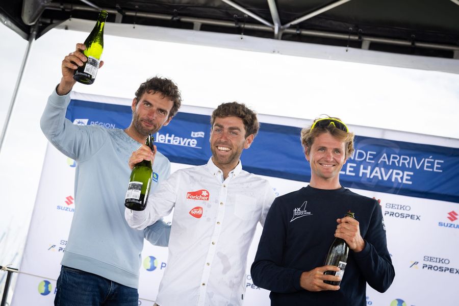 stage-3-prize-giving-in-le-havre-14.jpg