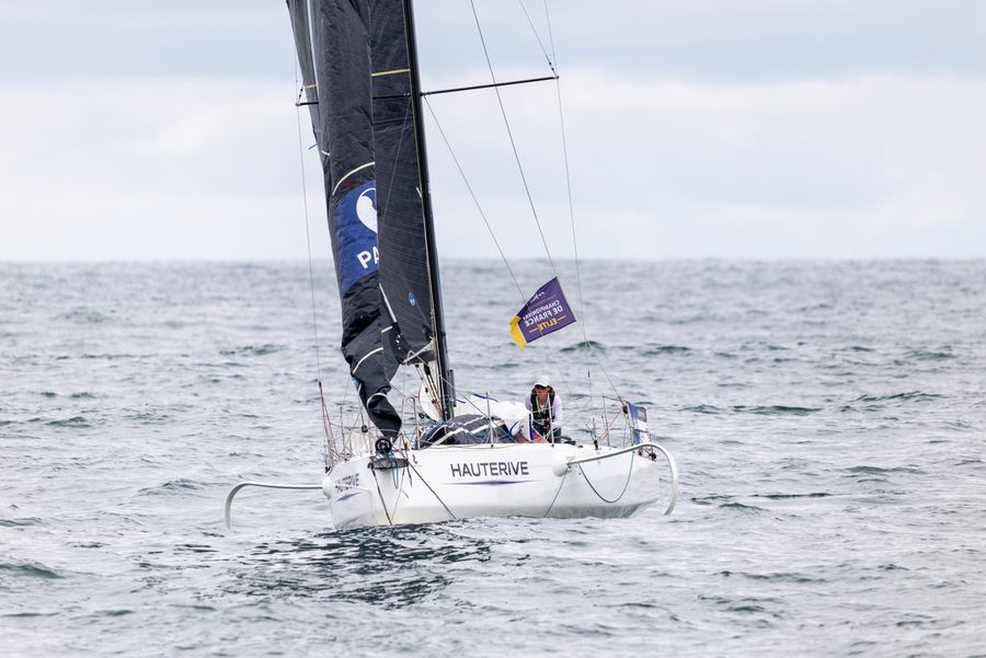 tom-dolan-back-in-the-hot-seat-as-the-fleet-begins-to-spread-2.jpg