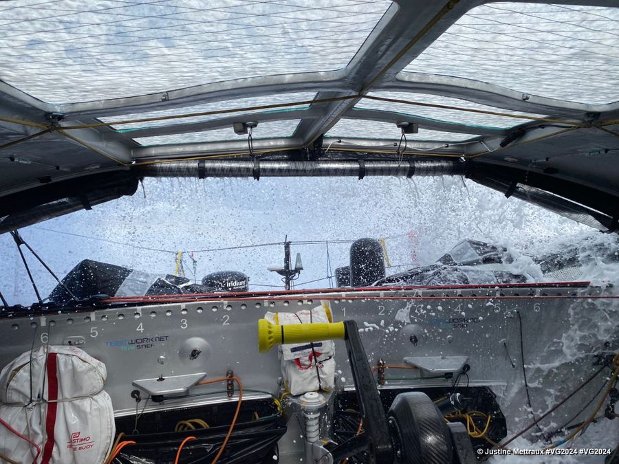vg2024-2412100341-imo-teamwork-80-241210-024131-low-resolution